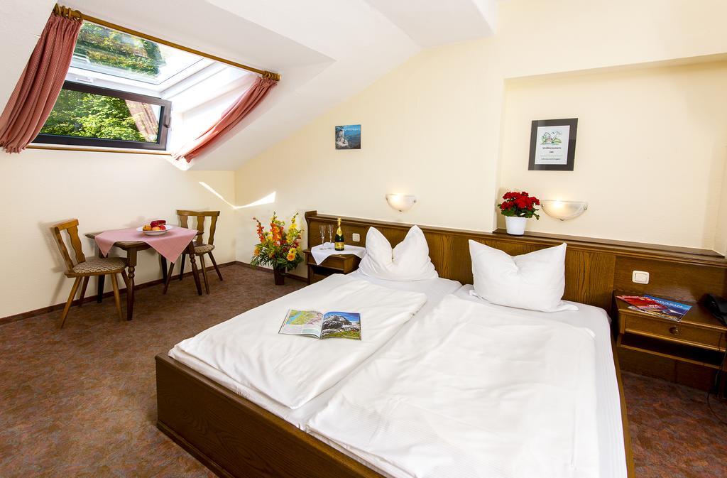 Hotel Koeppeleck Schönau am Königssee Habitación foto